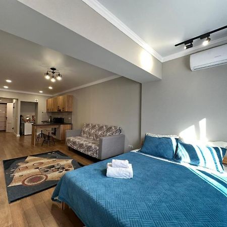 Жилой Комплекс Молодежный На Тулебаева Apartment Almaty Bagian luar foto