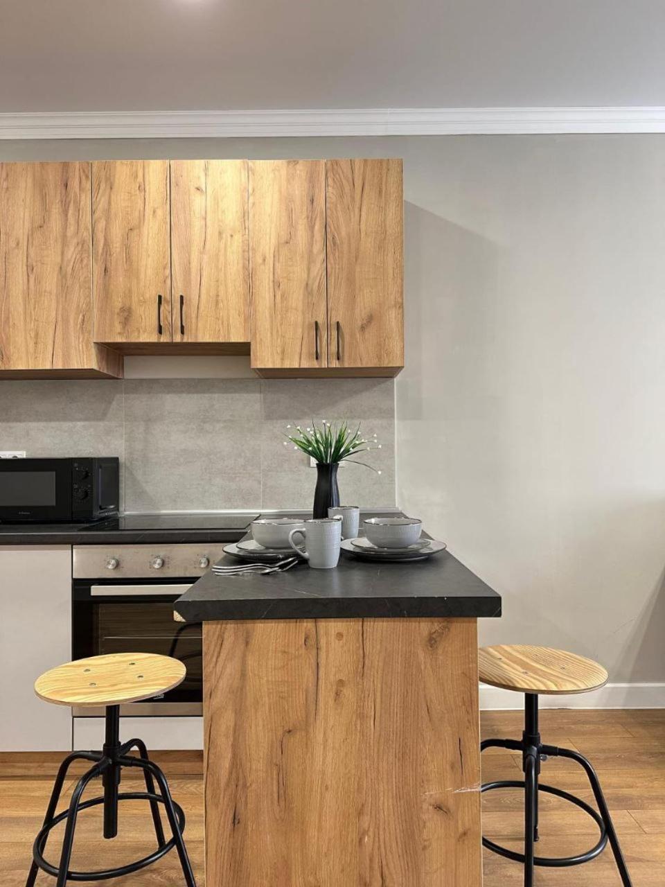 Жилой Комплекс Молодежный На Тулебаева Apartment Almaty Bagian luar foto